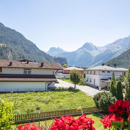 Gaestehaus Waltraud Längenfeld Екстериор снимка